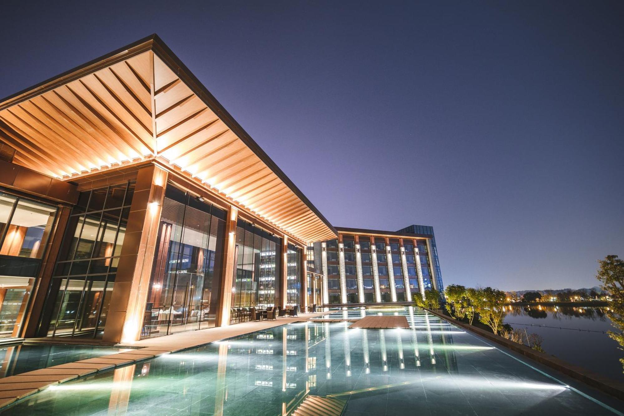 Le Meridien Emei Mountain Resort Emeishan Dış mekan fotoğraf