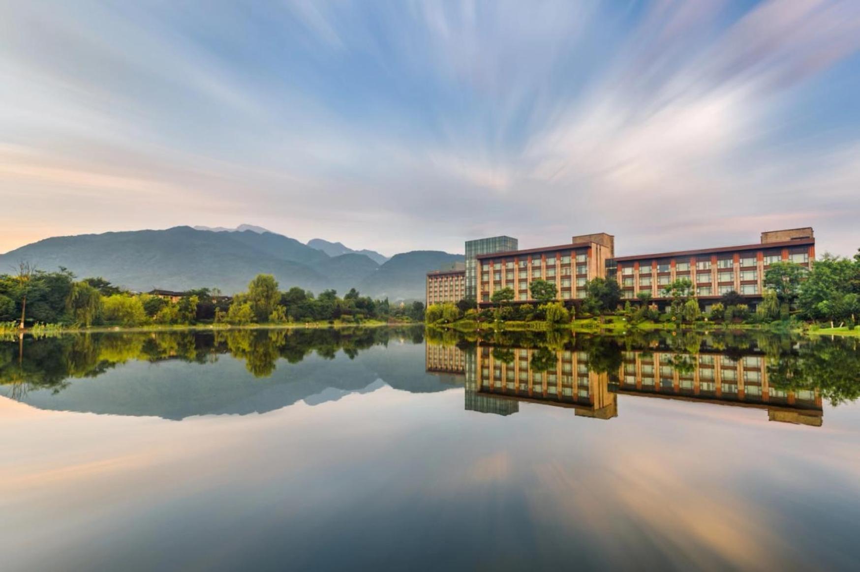 Le Meridien Emei Mountain Resort Emeishan Dış mekan fotoğraf